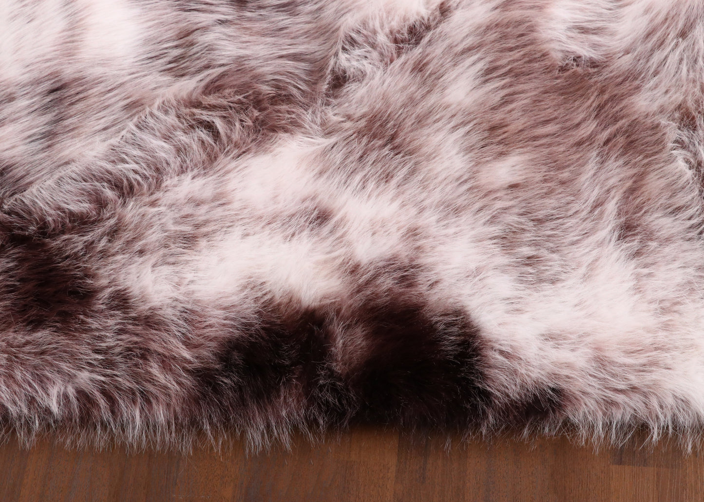Plush Spotted Shaggy Rug