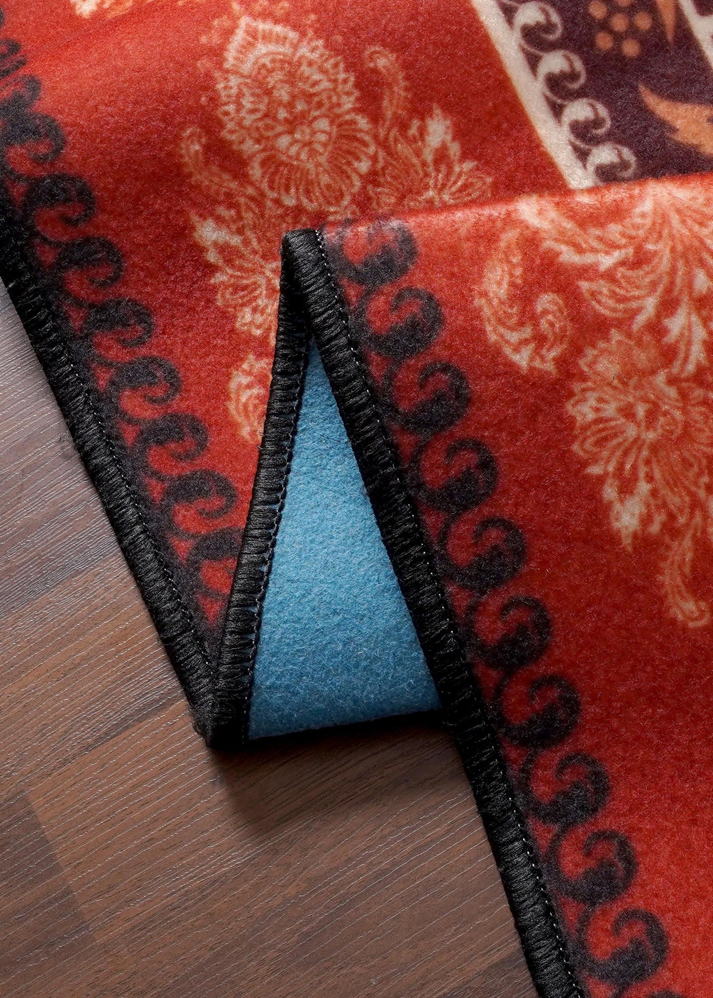 Vintage Floral Medallion Non-Woven Rug with Felt Backing