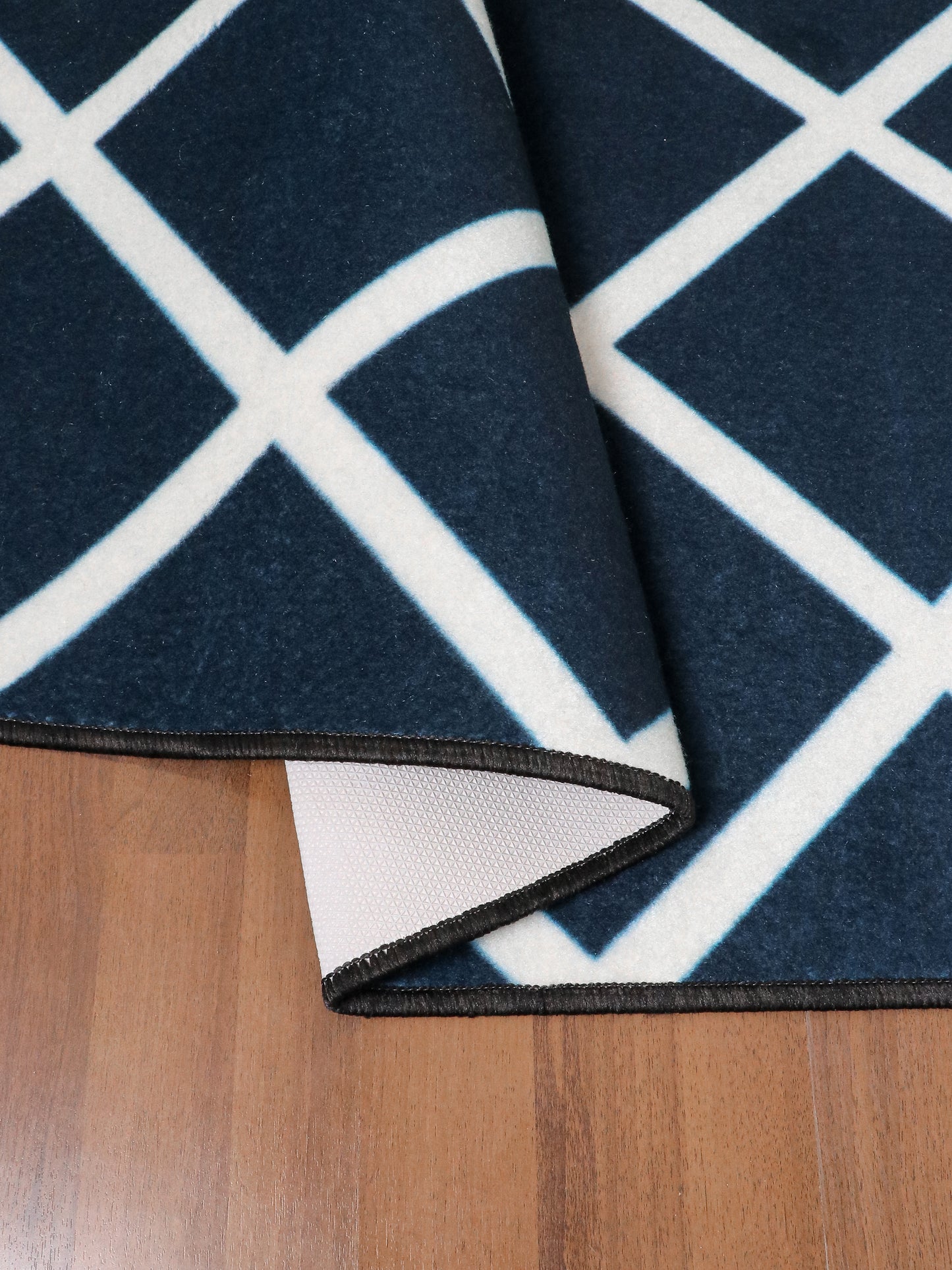 Blue With Beige Color Criss Cross Print Runner