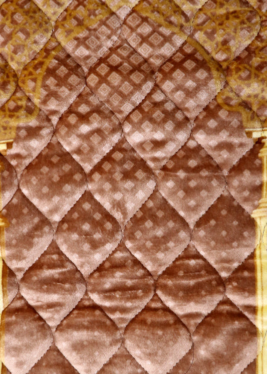Golden Pillar Quilted Velvet Prayer Mat