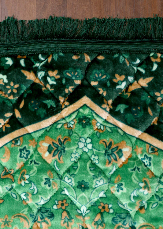 Royal Emerald Floral Arch Quilted Velvet Prayer Mat