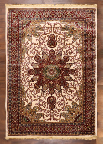 Elegant Traditional Medallion