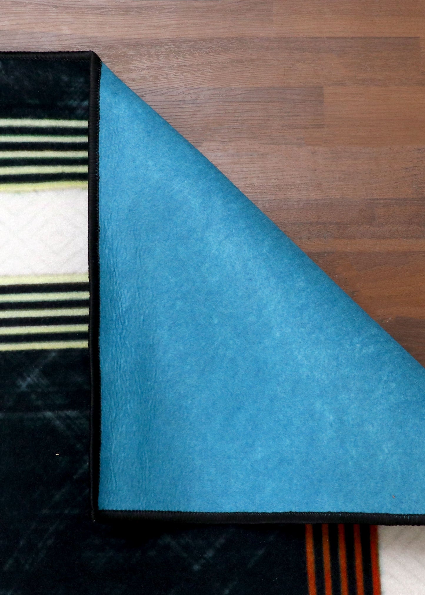 Modern Meander Geometric Rug - Midnight Onyx & Gold
