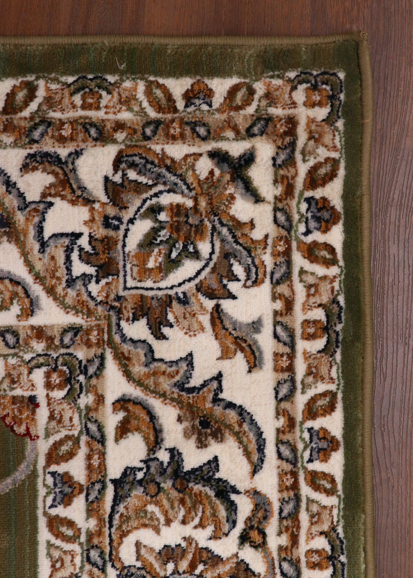 Verdant Palace Classic Medallion