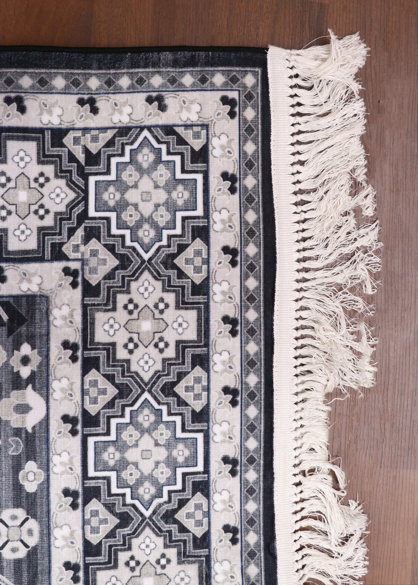 Obsidian Geometric Medallion Rug