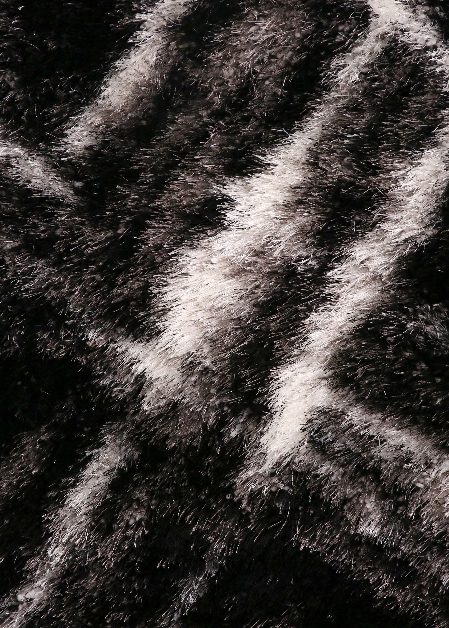 Midnight Onyx Geometric Shaggy Rug