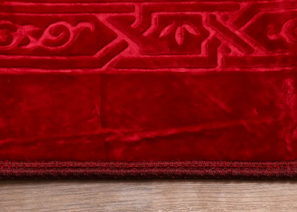 Red Mihrab Velvet Prayer Mat