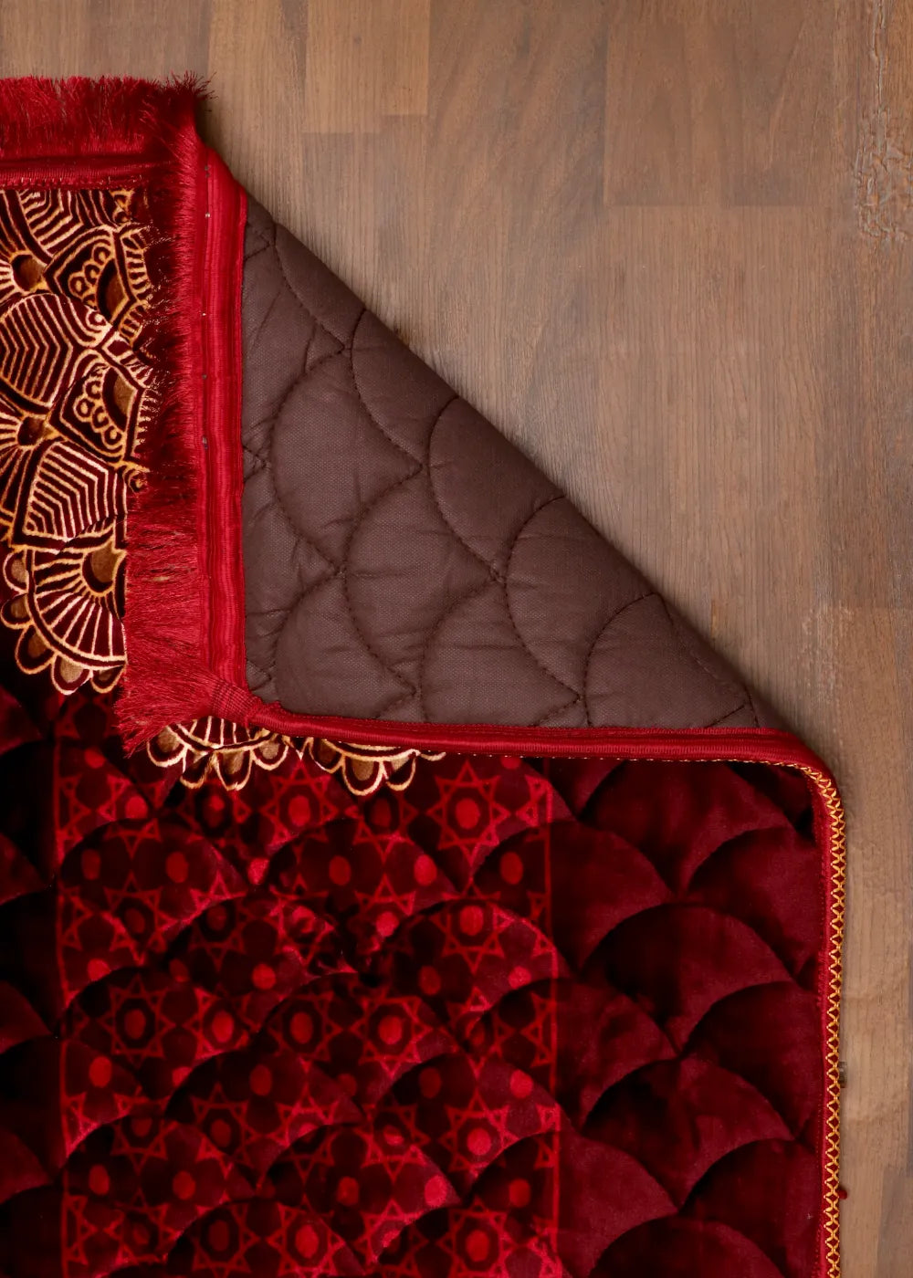 Classic Red Velvet Prayer Mat