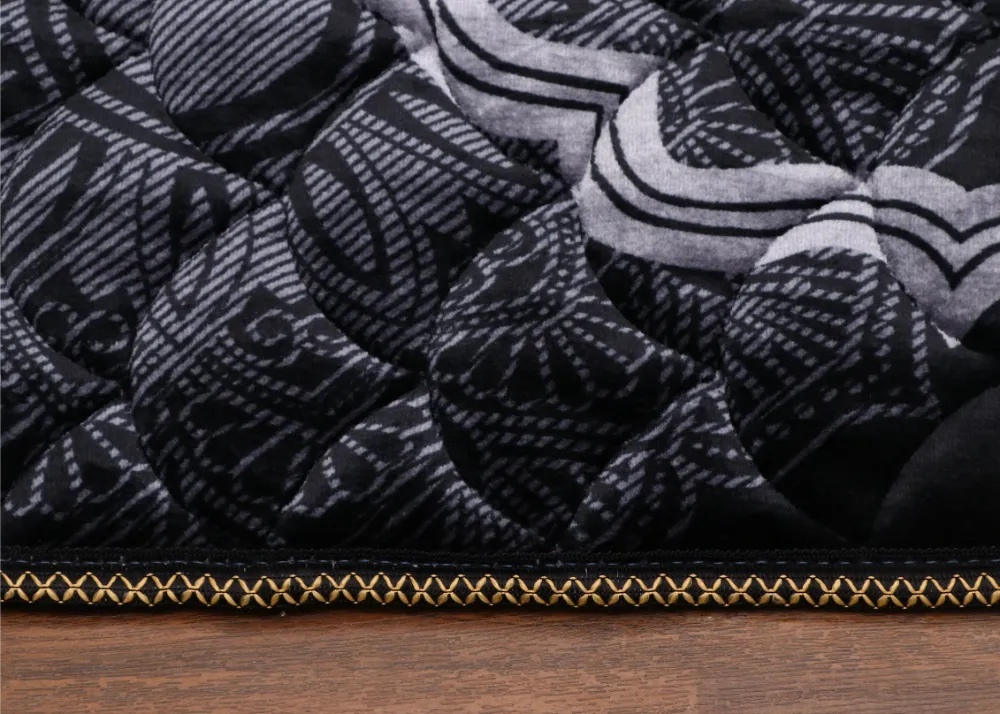 Cloudy Black Velvet Janamaz Prayer Mat